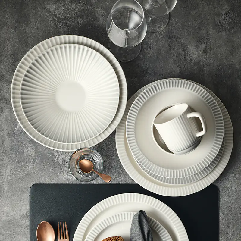 JIWOO Porzellan — Eleganz und Handwerkskunst